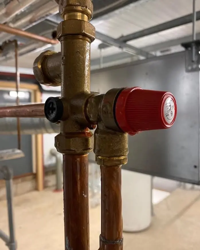 423672218_896759969118507_7379836367266615302_n industrial plumbing
