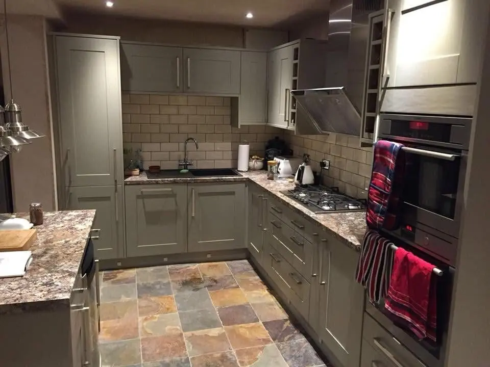 Shaker kitchen with granite worktops and slate floor renovated in Sheffield by Heat365