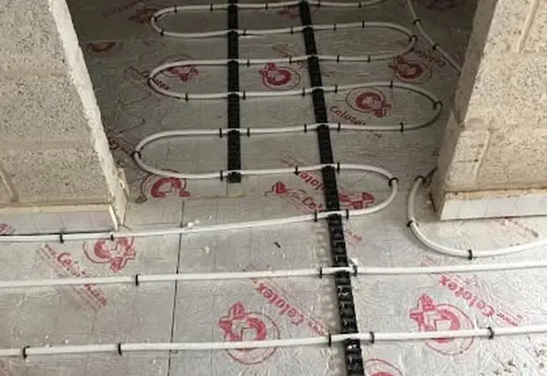 Underfloor heating pipework clipped out and first-fixed by Heat365 in a Sheffield property